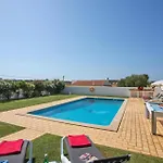 Villa Carlos By *